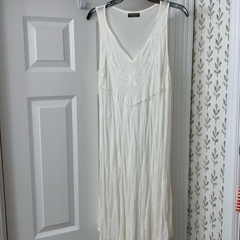 Feelings Free Size white freeflow dress asymmetrical w/cheesecloth like material